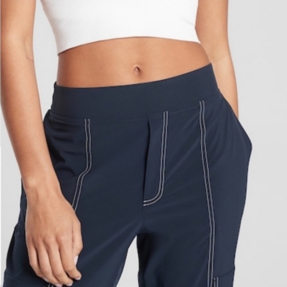 Athleta Chelsea Utility Jogger in Navy SZ 0 Petite EUC - Picture 4 of 9